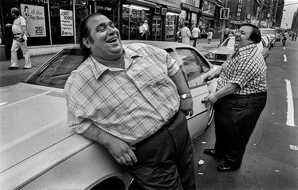 Foto Bruce Gilden New York 1979 Lost and found