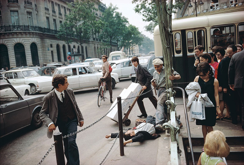 Fotografia Joel Meyerowitz Fallen Man Parigi 1967