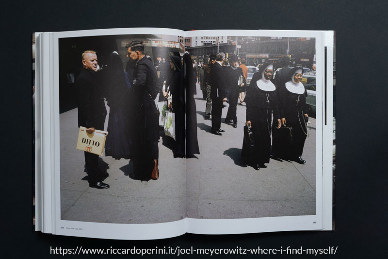 foto Joel Meyerowitz suore e preti New York 1965