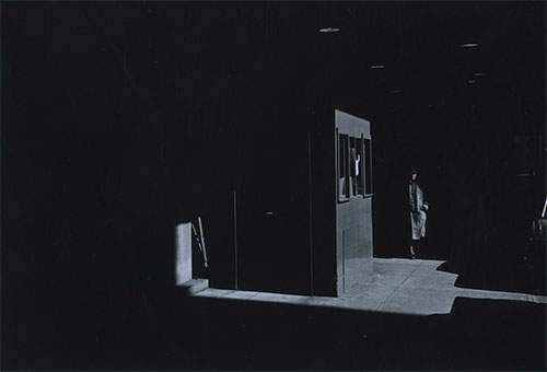 fotografo Ray Metzker foto di strada bianco nero ombre luci Filadelfia 1963