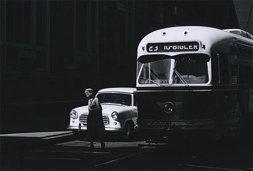street photographer ombre luci bianco nero Ray Metzker Filadelfia 1963