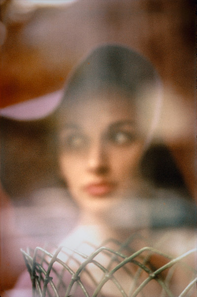 foto Saul Leiter Carol Brown Harper’s Bazaar