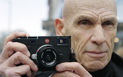 Joel Meyerowitz con fotocamera Leica